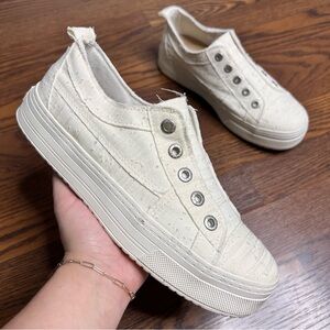 Blowfish Malibu Women's Super Play Slip On Sneaker size 9